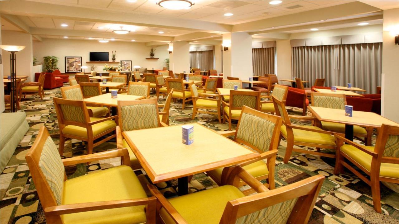 Holiday Inn Express & Suites Monterrey Aeropuerto By Ihg Apodaca Buitenkant foto