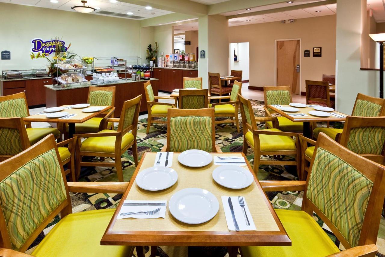 Holiday Inn Express & Suites Monterrey Aeropuerto By Ihg Apodaca Buitenkant foto